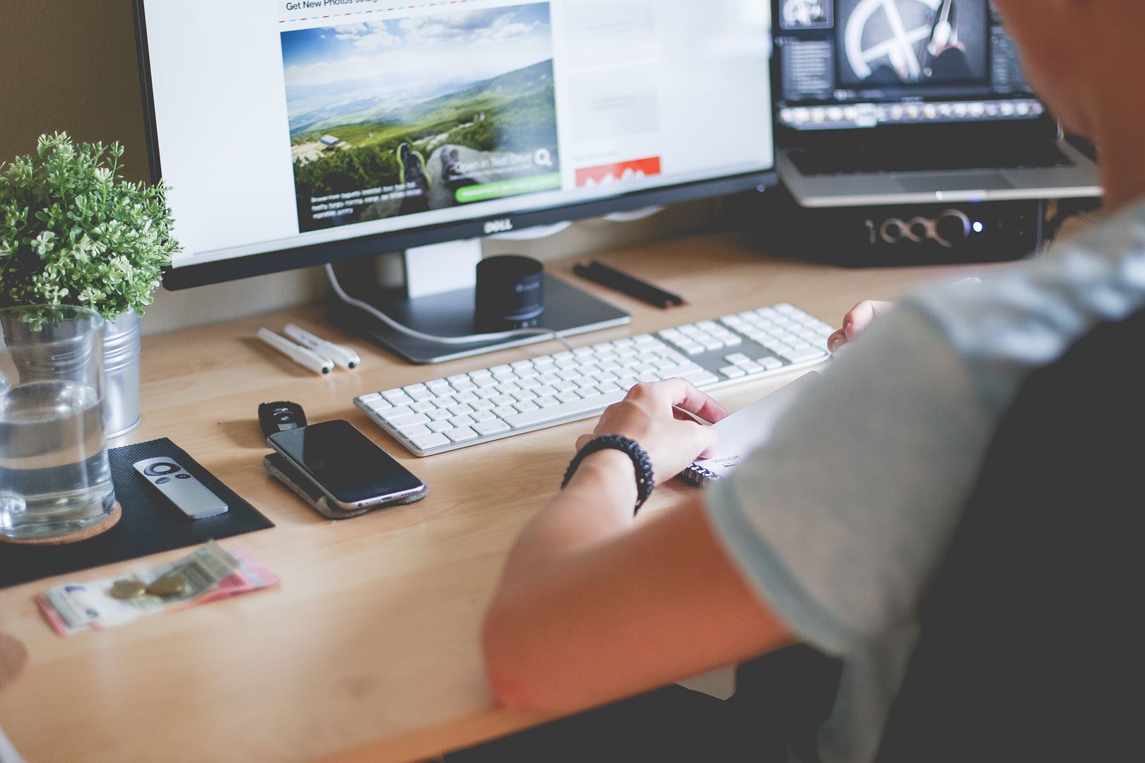 Análise de ofertas. As ofertas são analisadas.